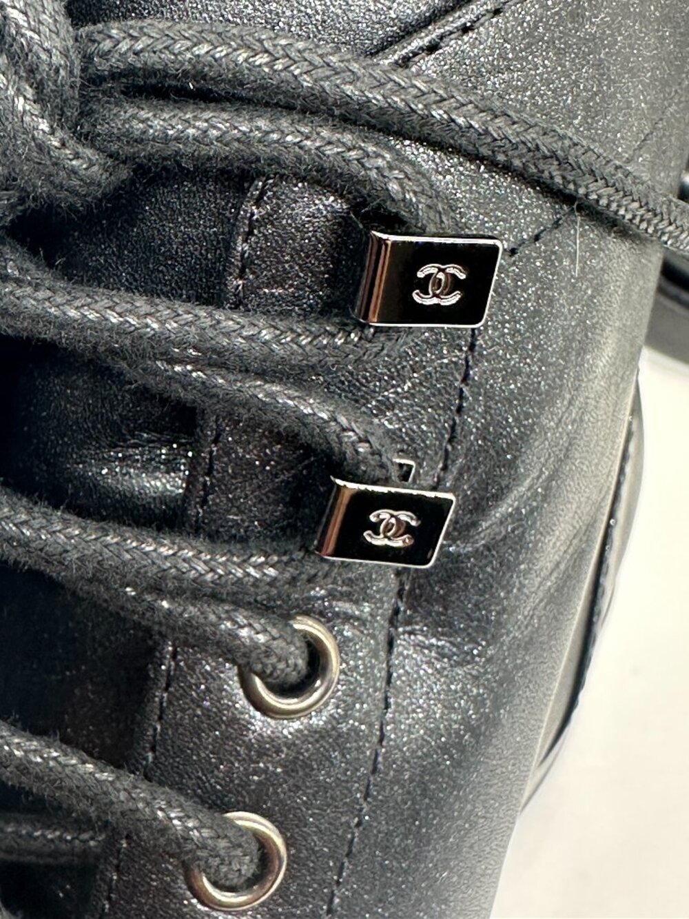 CHANEL 20A Iridescent Leather CC Cap Toe Lace Up Combat Ankle Booties Boots - Picture 10 of 16